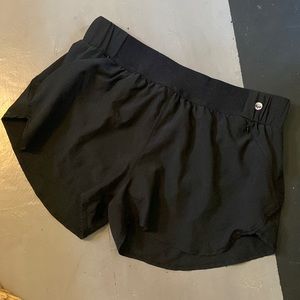 senita running shorts